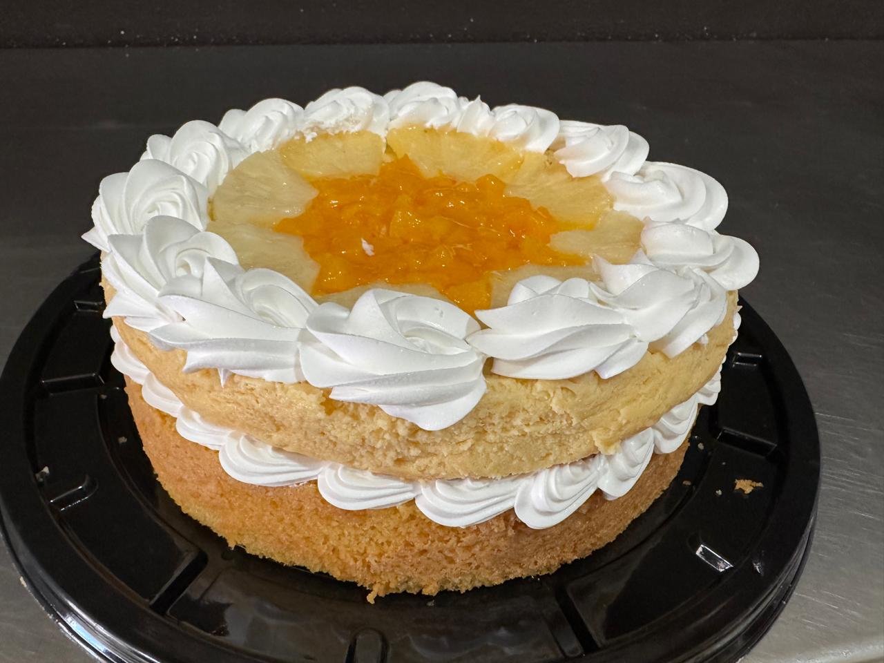 Pastel de Piña con Crema